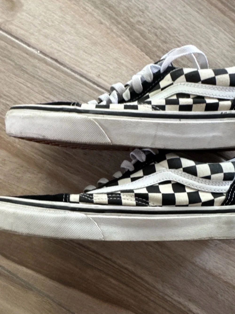 VANS Old Skool Women 6.5 /Men 5, Black/White Checkerboard Low Top Canvas Lace-Up